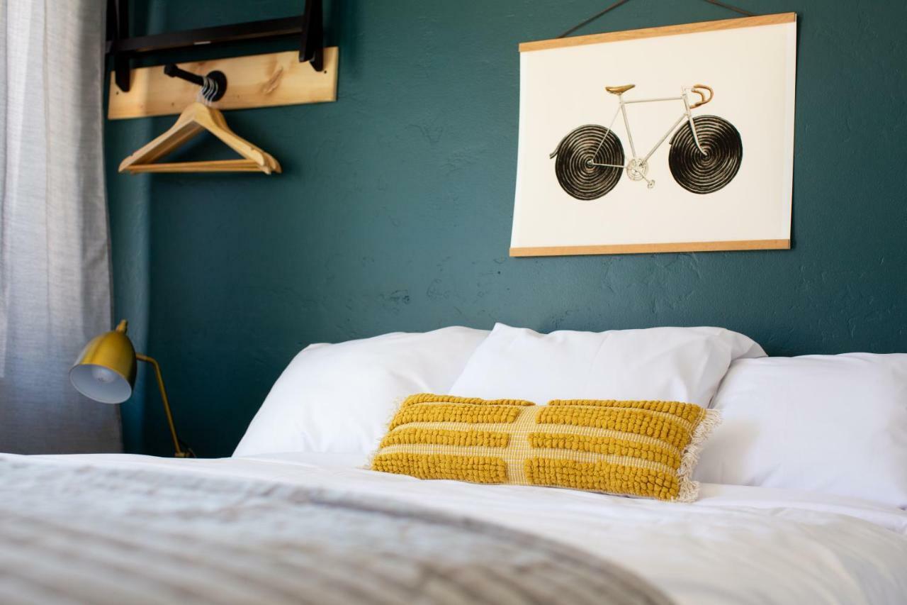 Spoke And Vine Motel Palisade Екстериор снимка