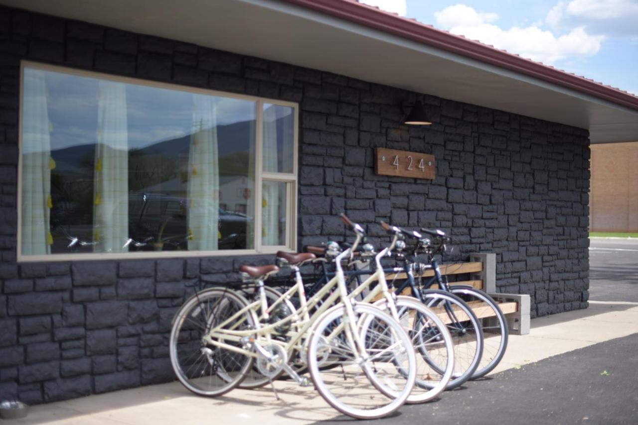 Spoke And Vine Motel Palisade Екстериор снимка